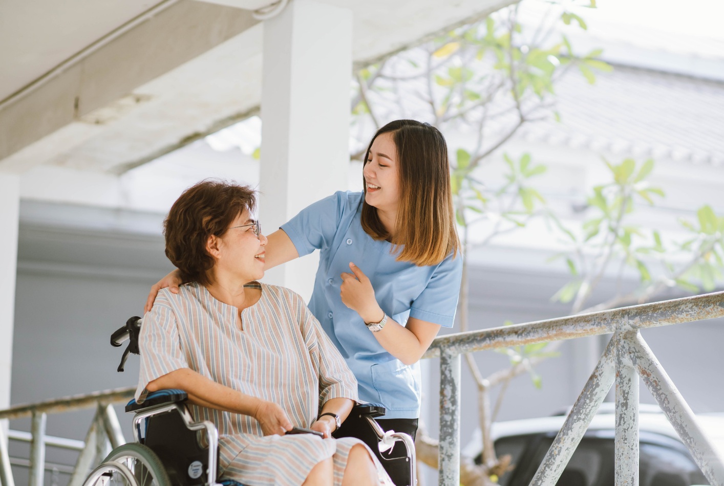 殘疾人士院舍保健員證書(銜接課程甲)